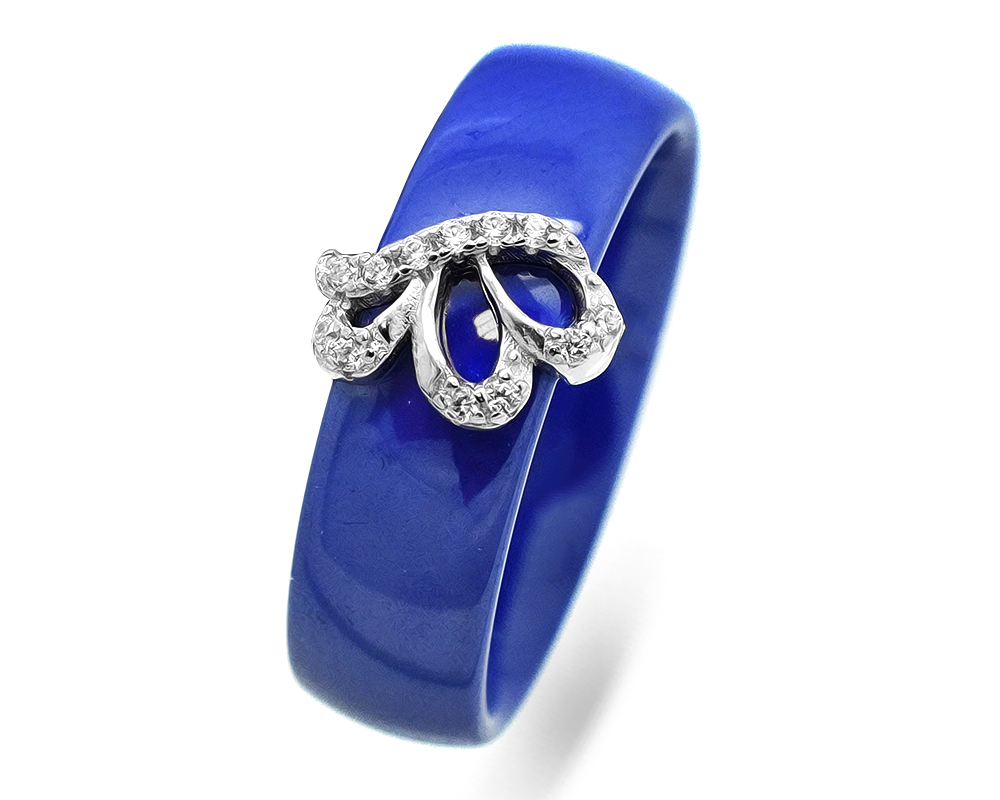 Кольцо из серебра с фианитами