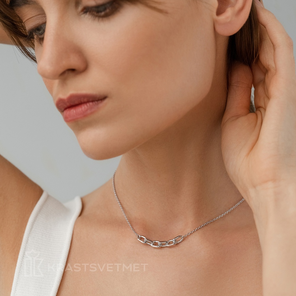 Колье из серебра