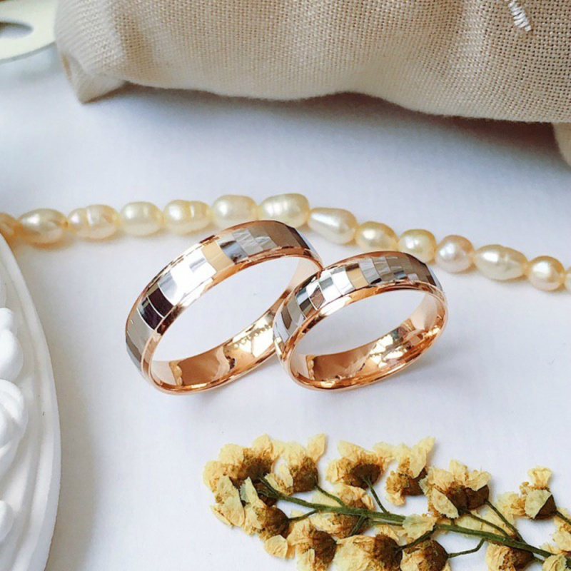 Кольцо обручальное из золота