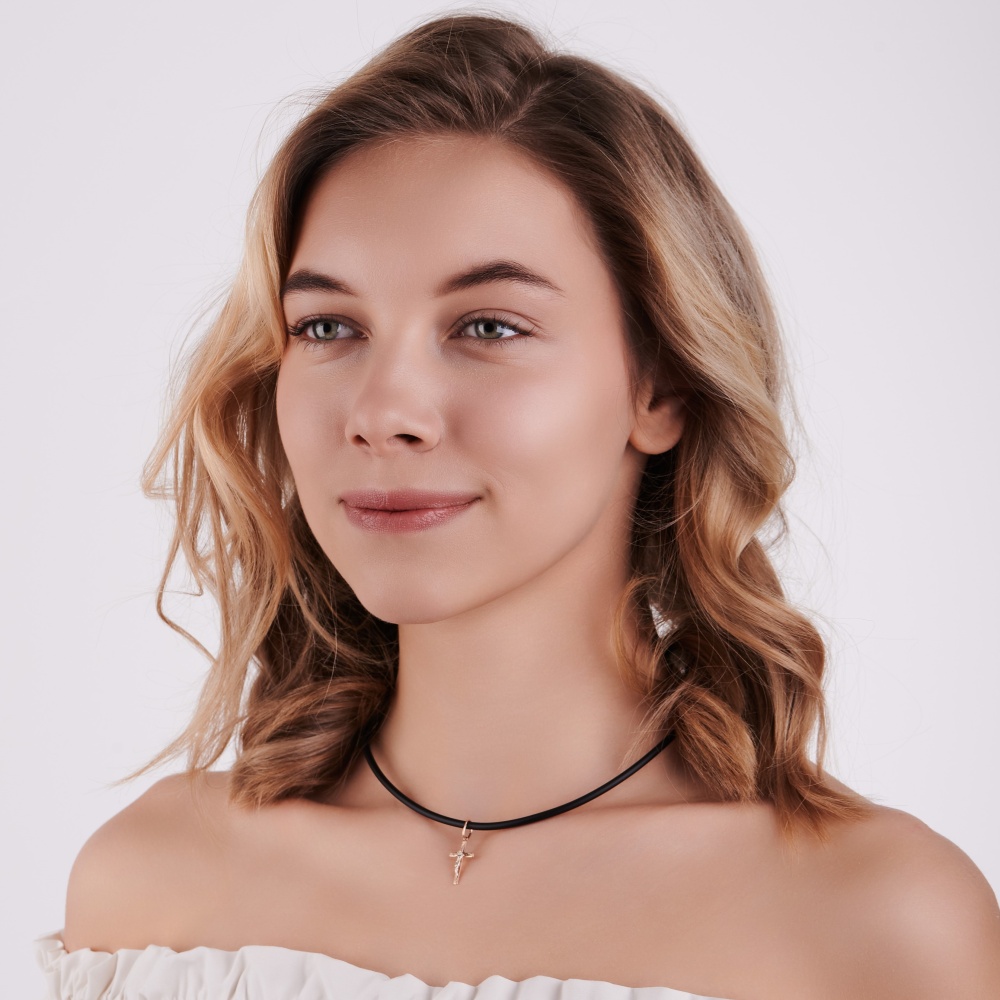 Крест из комбинированного золота